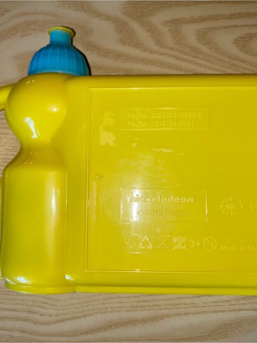 RARE Y2K SpongeBob Lunchbox with Rotating water bottle attachment - Picture 3 of 10